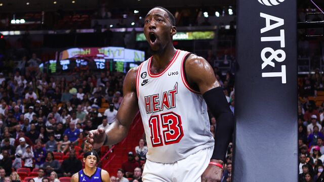 阿德巴约vs魔术集锦 全场20+6+7连续送出妙传技惊四座