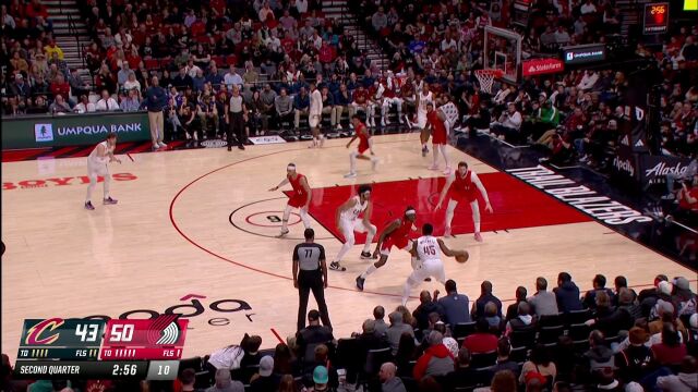 敌军阵中纵横捭阖 米切尔自投自抢上演炸筐补扣