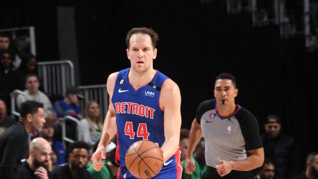 博扬vs凯尔特人集锦 全场21分内突外投难救主