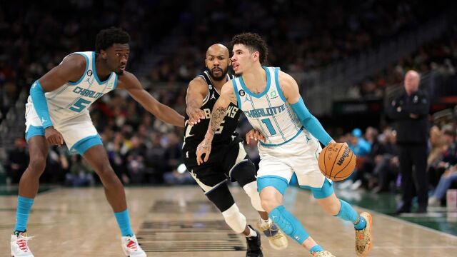 NBA·黄蜂115-124雄鹿
