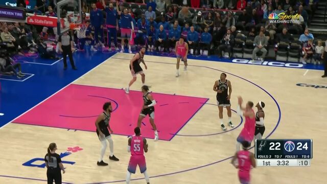 不愧是你波神！外线出手云淡风轻 波尔津尼斯三分架炮精准命中