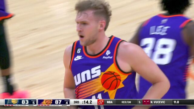 萨宾-李眼疾手快直塞篮下 兰代尔接球双手飞扣
