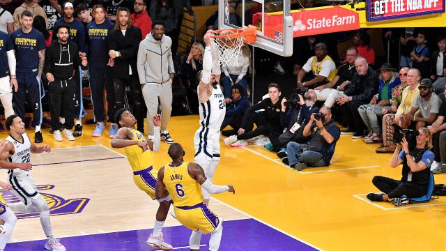 湖人vs灰熊精华回放 贝恩莫兰特合砍64分主场战胜湖人扳回一城