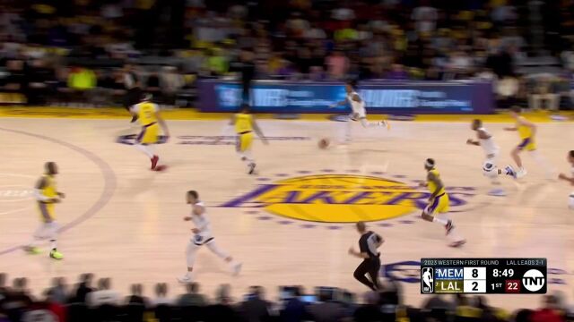 一攻一防制霸全场 范德比尔特冷血封盖+干拔暴扣一条龙