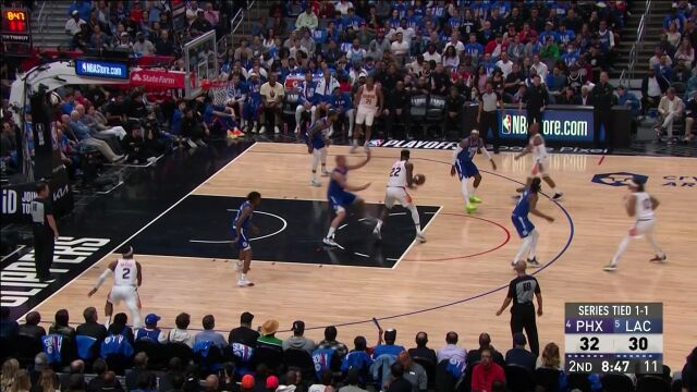 篮下筑起铜墙铁壁 快船三人排球式盖帽不留死角