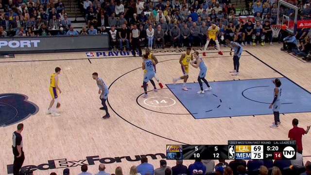 终于等到你还好我没放弃！ 詹姆斯三分出手终于命中