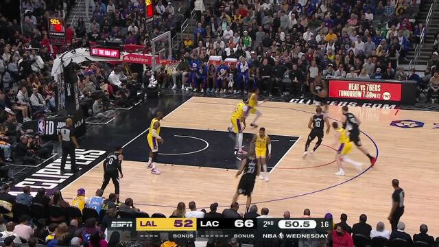 NBA常规赛：湖人vs快船第2节英文原声回放