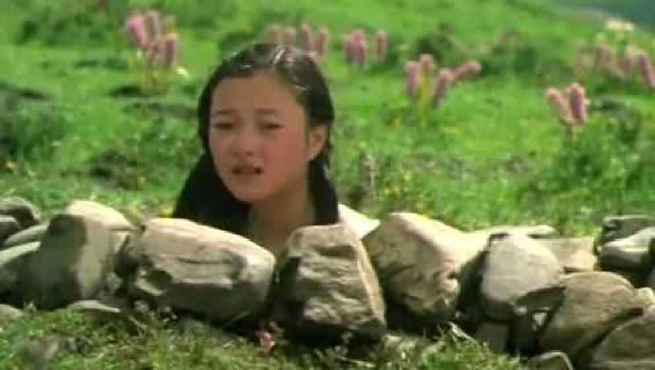 《天浴》片段李小璐露天沐浴，老金为其守候忍不住偷看，场面一度失控腾讯视频 