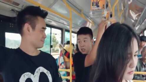 小伙子公交车上智斗色狼，大伙纷纷叫好！