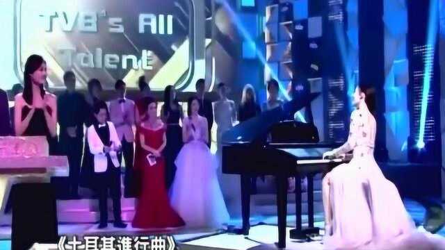 tvb明星李施华边弹钢琴《土耳其进行曲》边跳舞太牛了