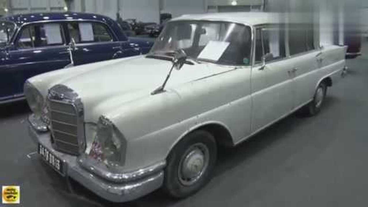 1966年的梅赛德斯奔驰220sw111我们来欣赏一下