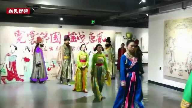 经典服饰“走出”壁画 再现敦煌艺术神韵