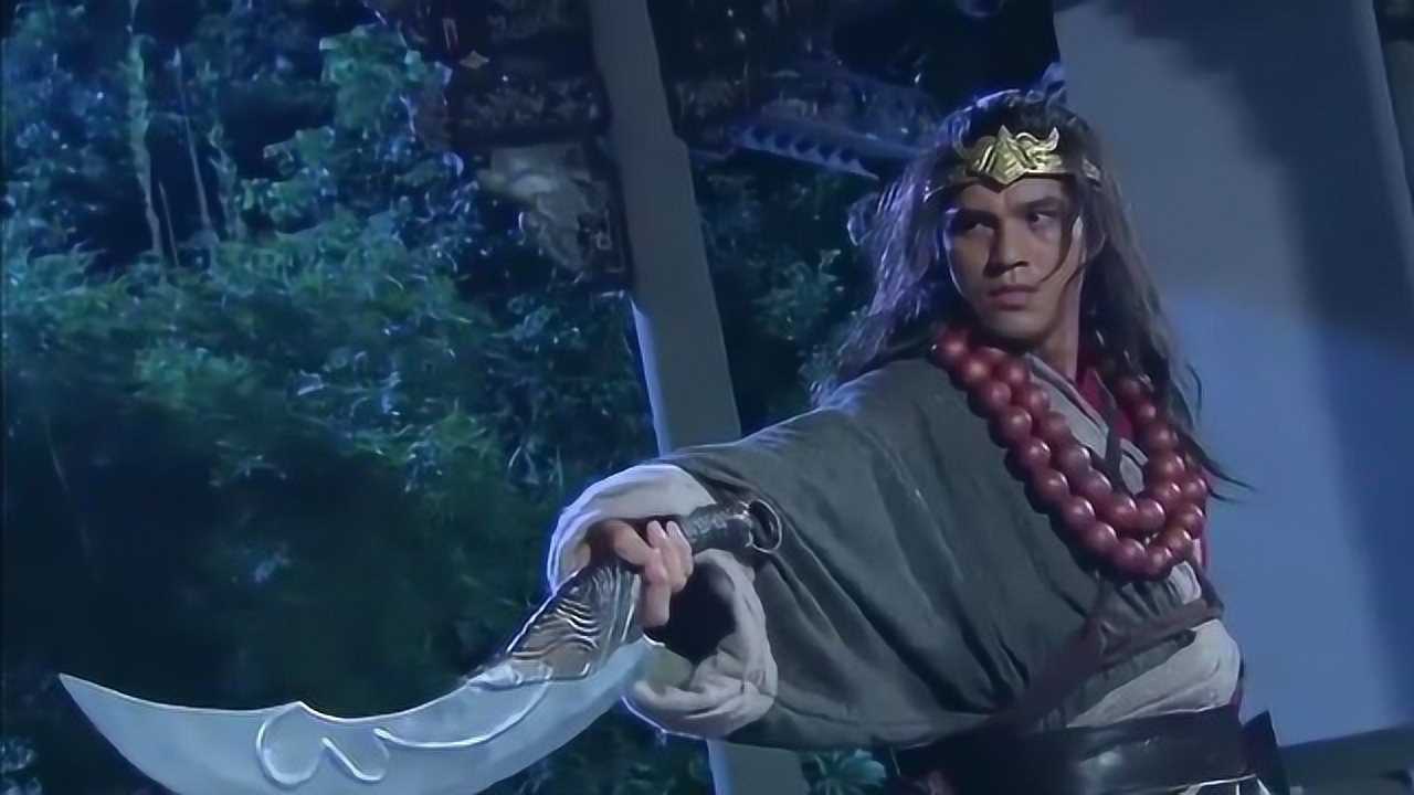 武松对战飞天蜈蚣,网友:还是英雄好汉更胜一筹!