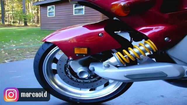 特殊的前减震摩托车具有不同前悬架YAMAHA GTS1000