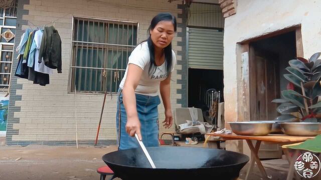 农村妹子教你用野菜做绿色食品,香糯又好吃,家乡的味道真是美