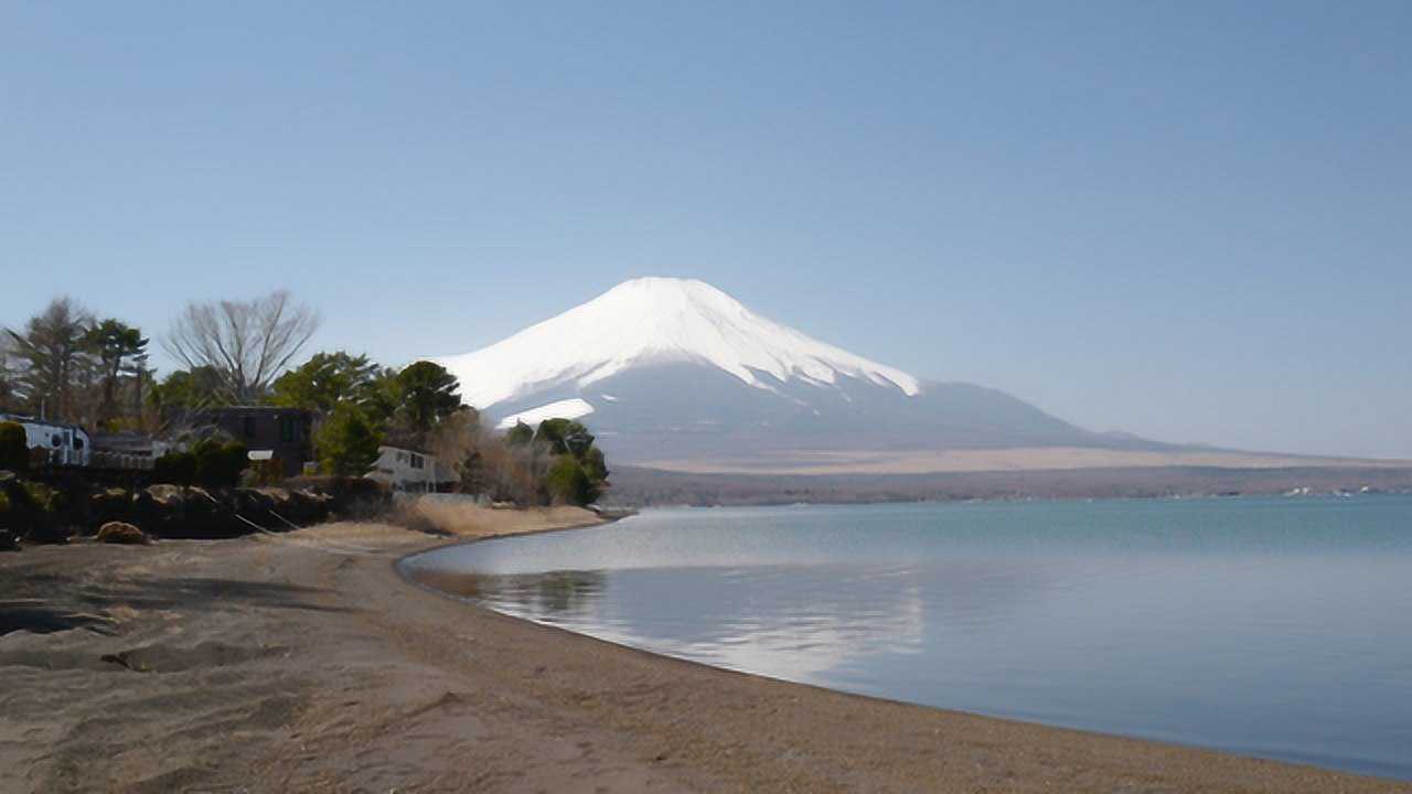 日本“最美山峰”富士山 近看居然像座废弃矿山?丨十三游