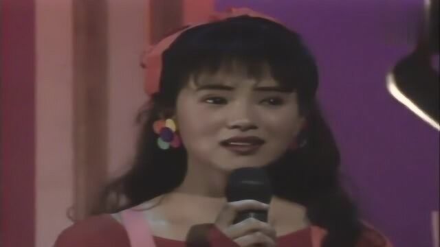 1992年伊能静、澎恰恰同台飙歌 清纯可人 声音甜得能够治愈心灵