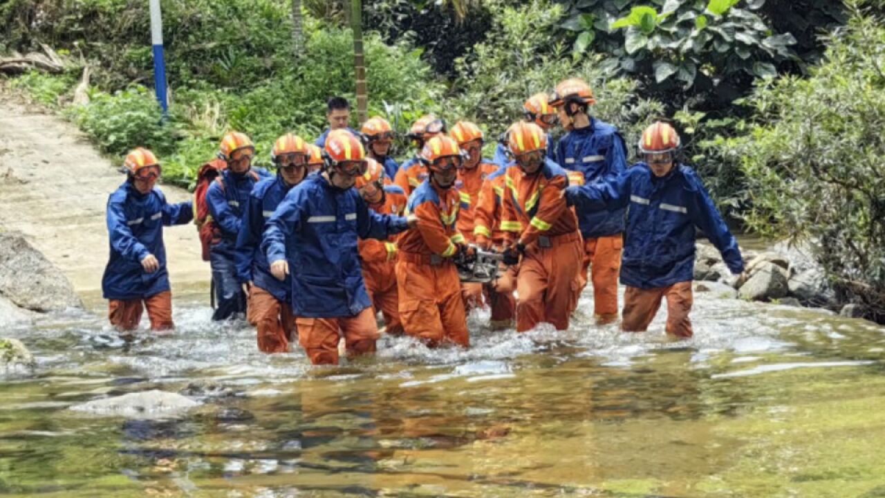 官方通报保亭25名徒步人员被困:1人坠亡,系网络自发组织