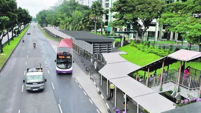 公交车过站后,女子要求司机站外停车,下车瞬间被渣土车卷入车底