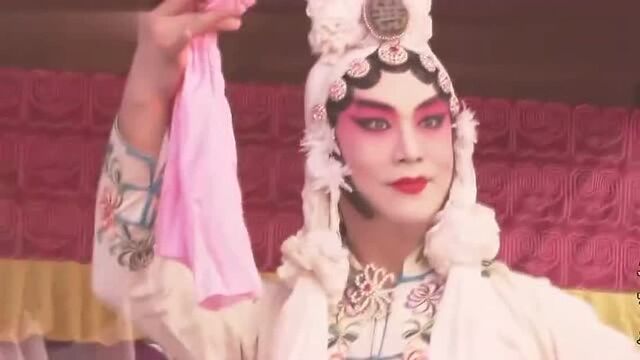 二奶奶看戏闺女玉婷一起陪着看万筱菊演出玉婷着魔了一样!