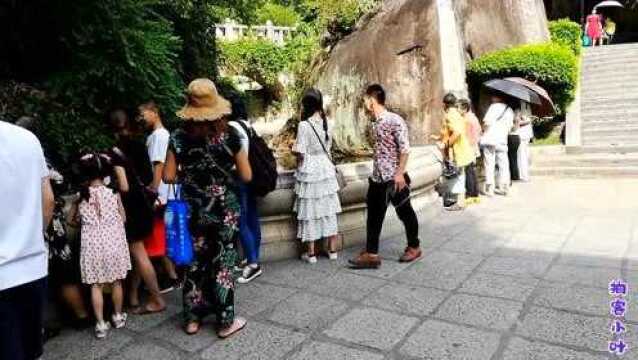 实拍:厦门南普陀寺,免门票的千年古刹,看美景,感受香火鼎盛.