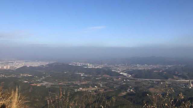 广东梅州,无人不知的经典户外登山线路,山顶观看整个平远县