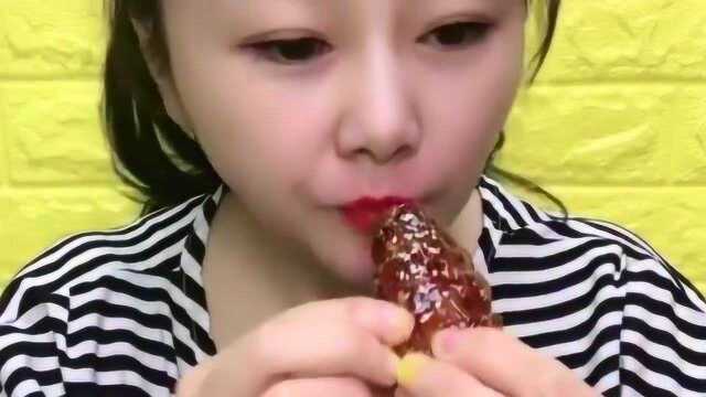 最猛吃播:美女大口吃肉,老香了!