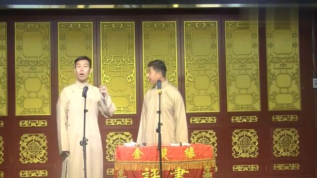 演员的自我修养:李川自称演员,穿梭在车流之中,太搞笑了!