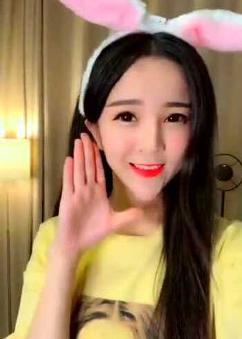 女神变装视频合辑，网友被惊艳到