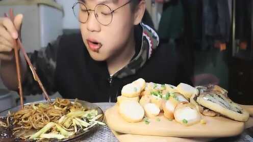 吃播大胃王：这次吃炸酱面，我的最爱，吧唧吧唧吃个不停，特过瘾 - 腾讯视频