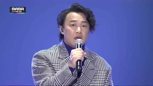 陈奕迅现场演唱一首《浮夸》!台下韩国女星表情变幻莫测!