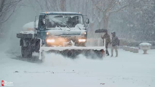 刀郎难以逾越的佳作一首《2002年的一场雪》,沧桑的嗓音,百听不厌!