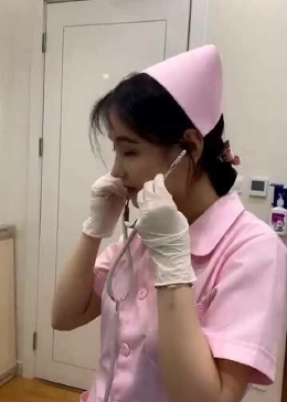 第一次见这样的男病人,私自抓到护士的手,瞬间感觉恋爱了 - 腾讯视频