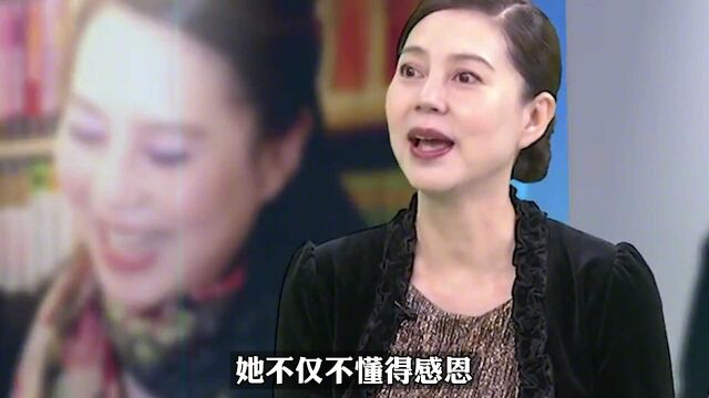 我国体坛败类胡娜,赴美比赛中途叛逃,如今回国捞金惹怒国人