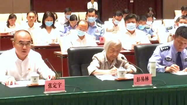 张定宇:代表近六千万湖北人民,一千多万武汉人民登上天安门城楼,我心潮澎湃、热血沸腾!