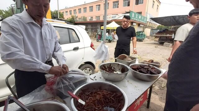 诸城农村大集18一斤咸菜,青岛网友驱车300里,来买20斤