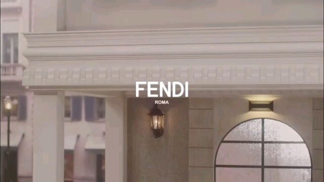 Fendi Peekaboo系列手袋 邂逅慵懒时光