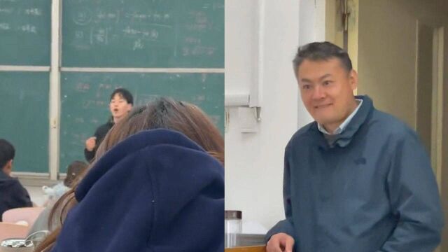 数学老师听学生的英语演讲,站教室门口一脸懵圈,小表情引人爆笑