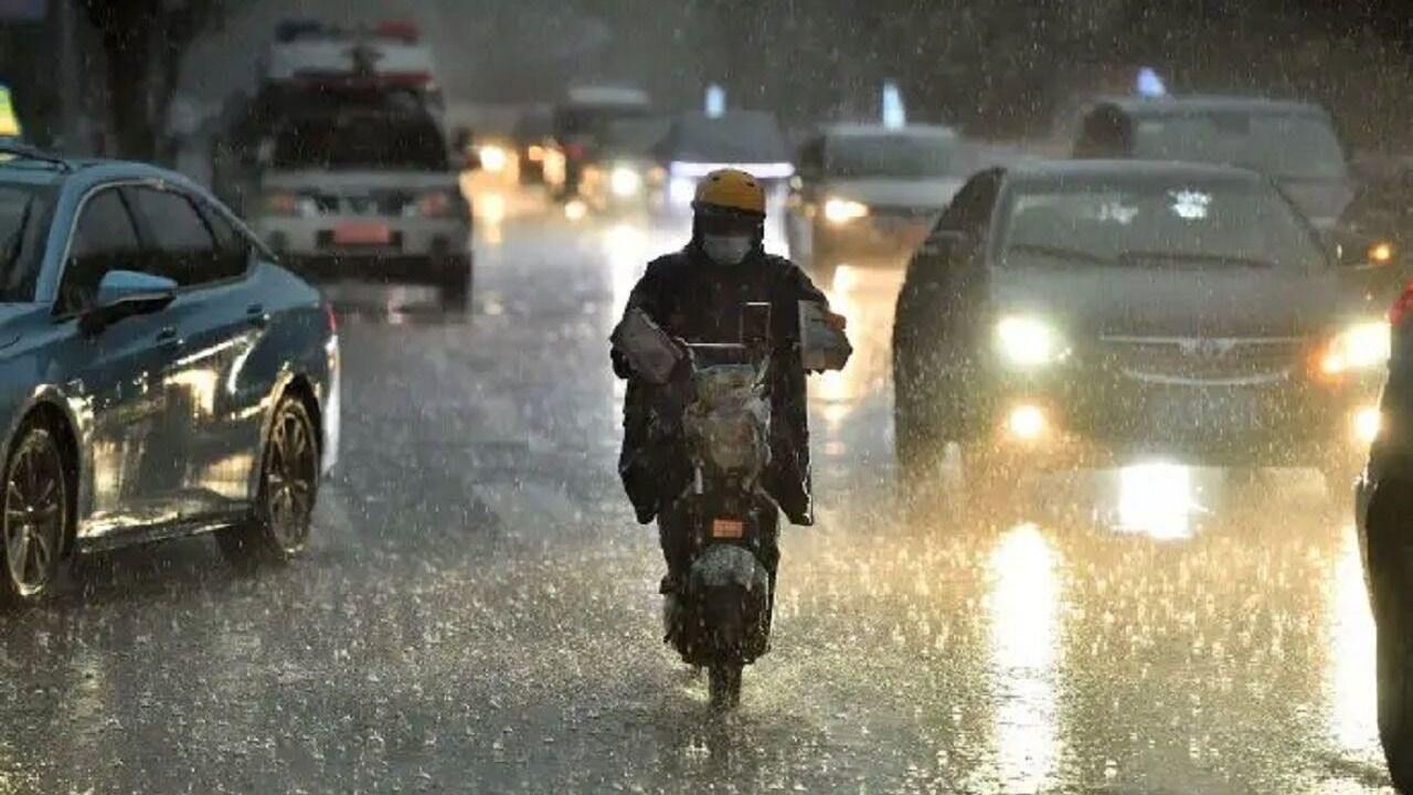 暴雨高温无缝衔接!河南商丘等局地今有大暴雨 郑州明天再冲40℃