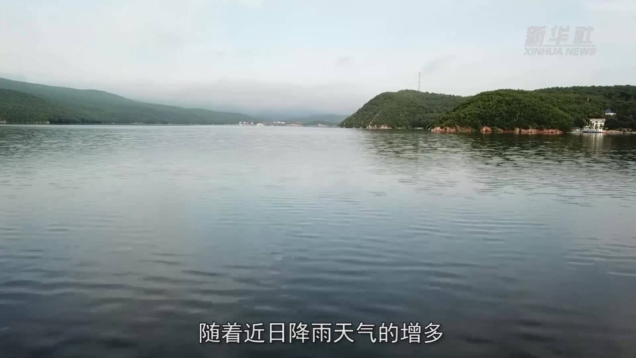 云雾湖山 镜泊如画