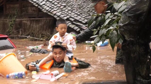 看武警部队军人使命呼点、雷霆答到,致敬中国军人!