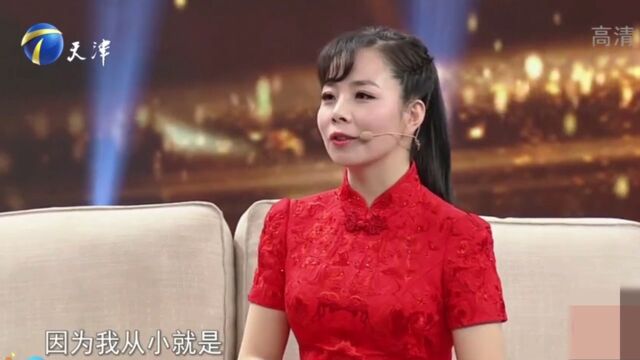 王二妮演唱歌曲《张灯结彩》,重温春晚现场,欢乐不断!丨群英会