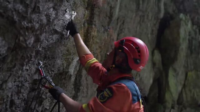 贵州省消防救援队伍山岳救援技术交流活动在国际攀岩周全面展开