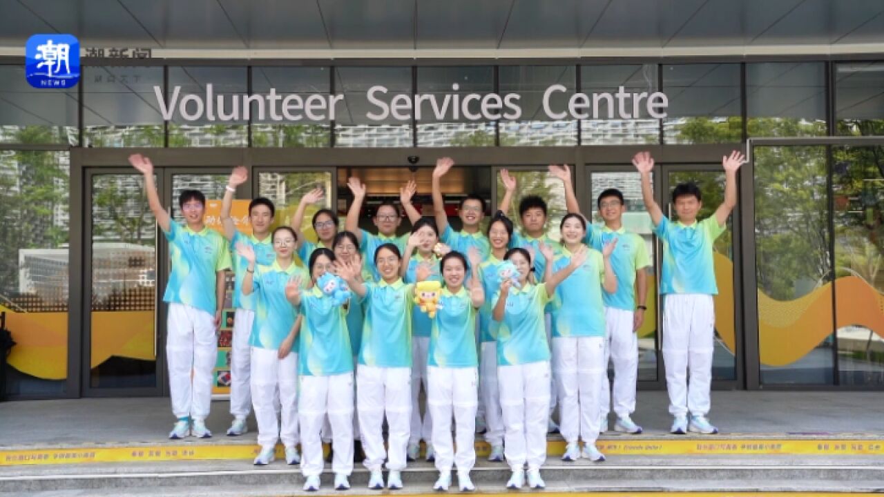 浙江外国语学院“小青荷”祝愿祖国繁荣昌盛