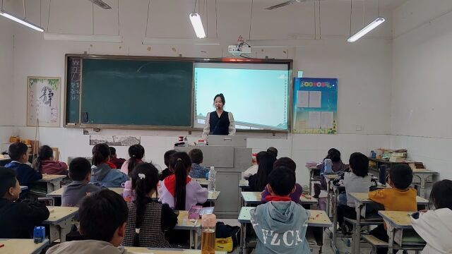 骑岭乡小陈小学刘亚芳,一年级语文《雪地里的小画家》