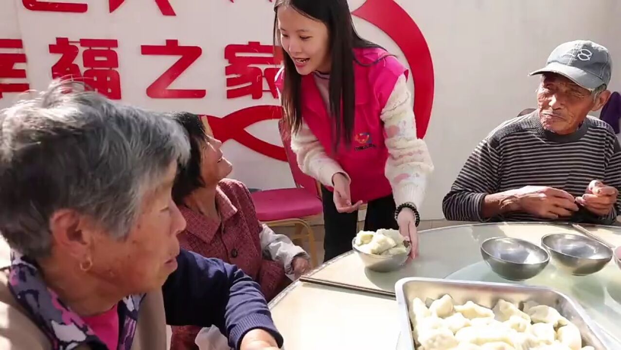 威海荣成市石硼丁家村:欢歌笑语中 幸福满食堂