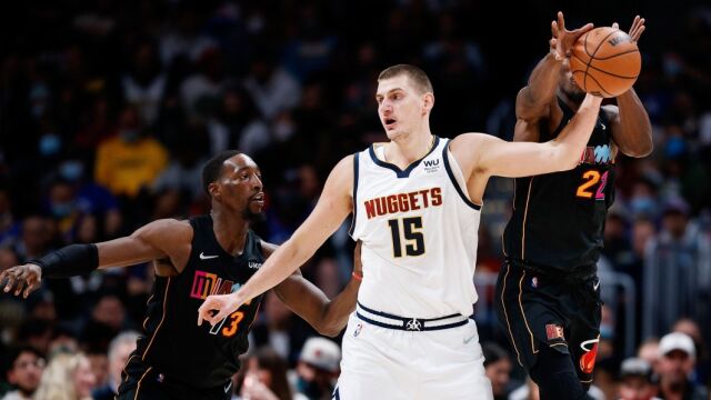 一战创造多项历史纪录！约基奇和穆雷总决赛同场30+三双 历史首次，大数据预测：掘金夺冠概率升至82%