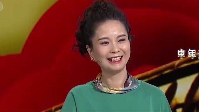 刘雅红自称“中年美少女”,从她的照片上就能看出非常的时尚美丽