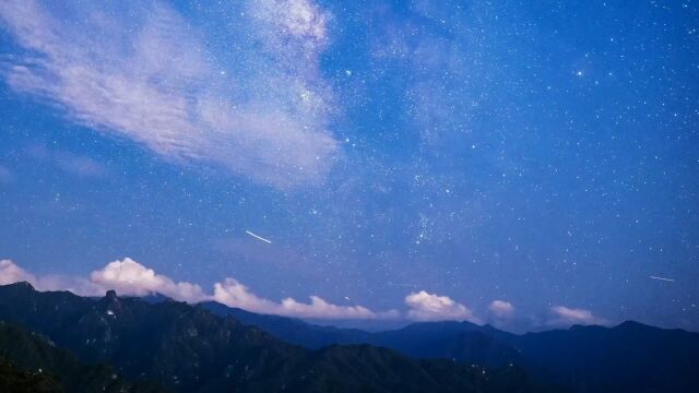 终南山夜晚漫天星河流转唯美梦幻