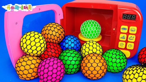 玩具动画：如何用彩虹压力球制作成玩具，没想到结局还有惊喜！